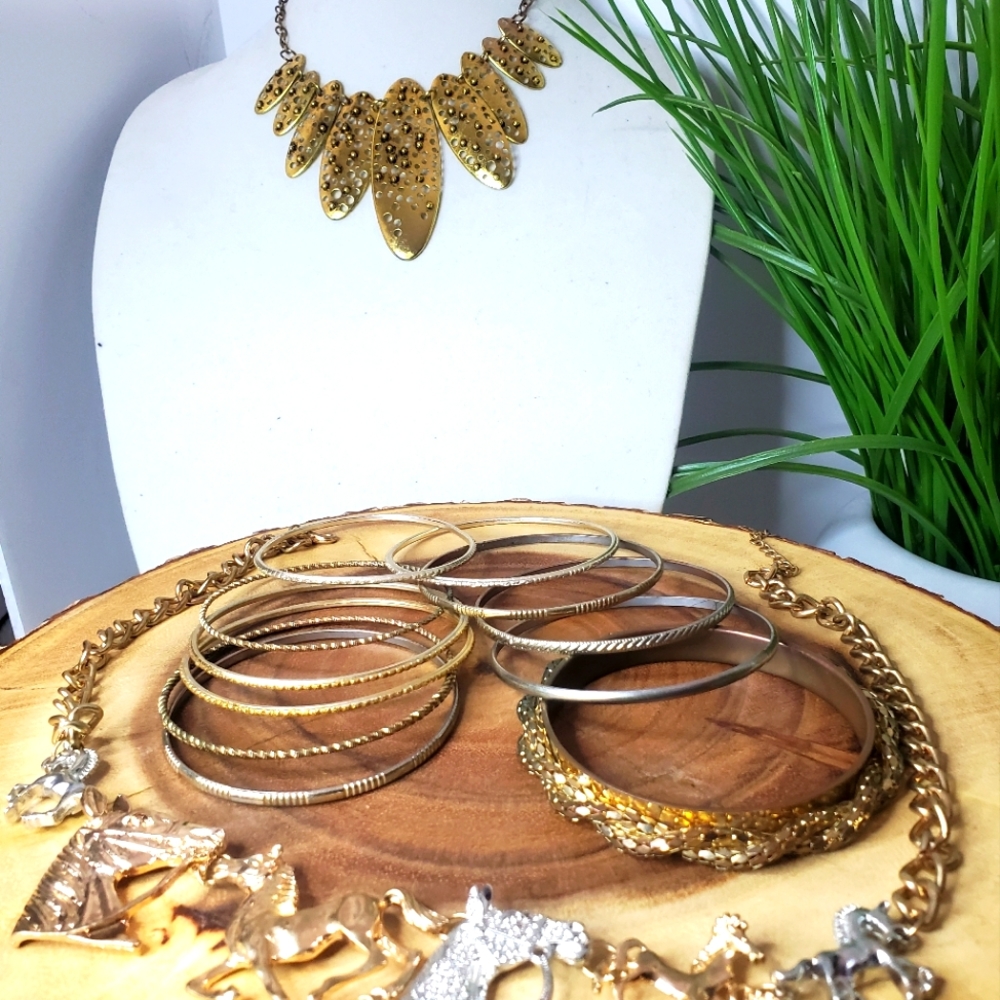 Mixed Lot of Gold Toned Jewelry